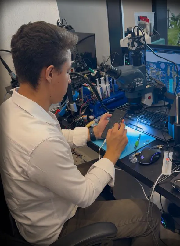 Técnico Especialista em Laboratório